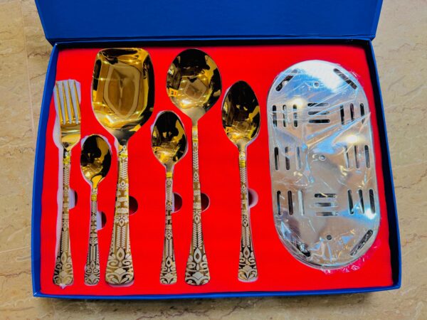 Golden cutlery set A2